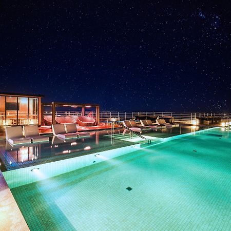 Kensington Jeju Hotel Exterior foto The rooftop pool at the hotel